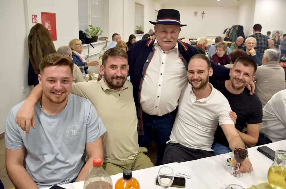 Veselje u Radovancima: Slavko Kovačević uz obitelj i brojne prijatelje proslavio 70. rođendan