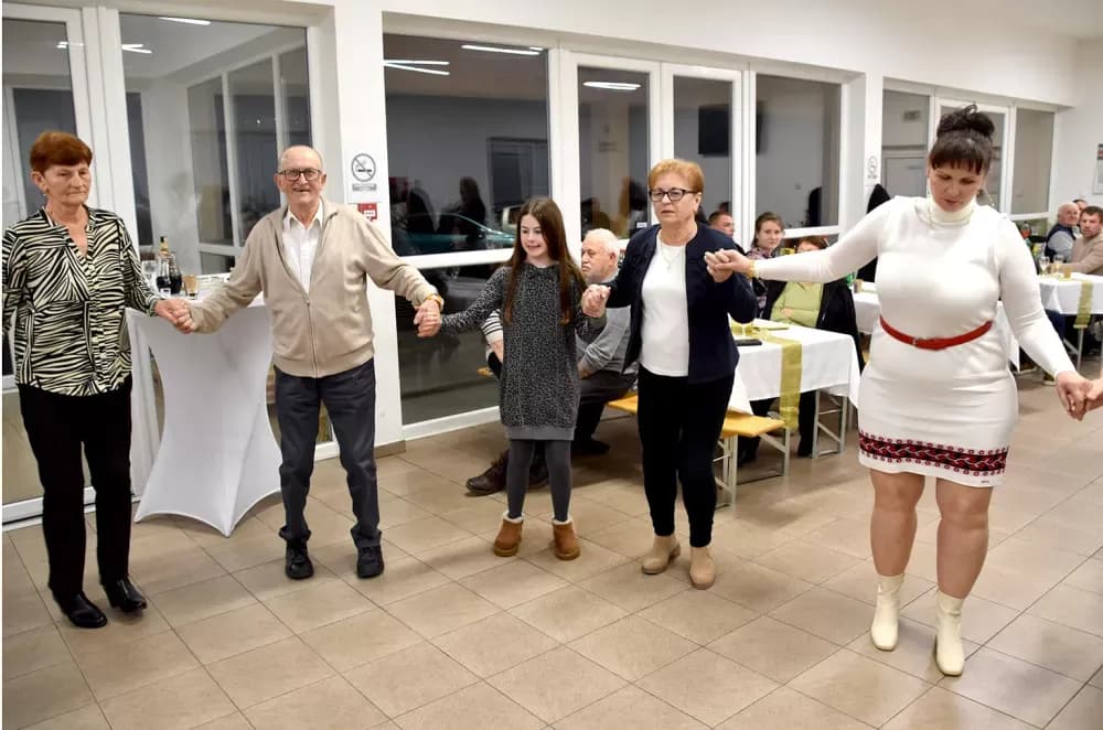 Veselje u Radovancima: Slavko Kovačević uz obitelj i brojne prijatelje proslavio 70. rođendan