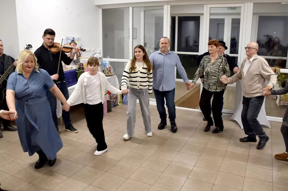 Veselje u Radovancima: Slavko Kovačević uz obitelj i brojne prijatelje proslavio 70. rođendan