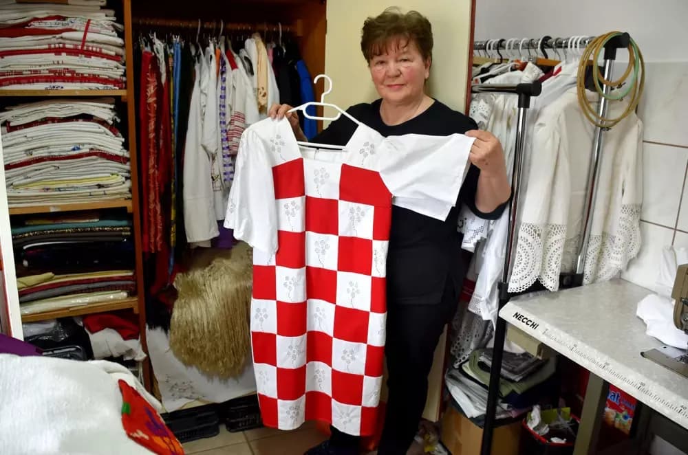 Umjetnost utkana u tradiciju: Etno kreacije Nade Grgić osvajaju modne piste i čuvaju baštinu