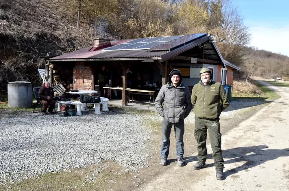 ŽIVAHNO NA RIBNJAKU U STAROM BRESTOVCU: Proljetno buđenje uz udice i pripreme za jubilarnu Fišijadu
