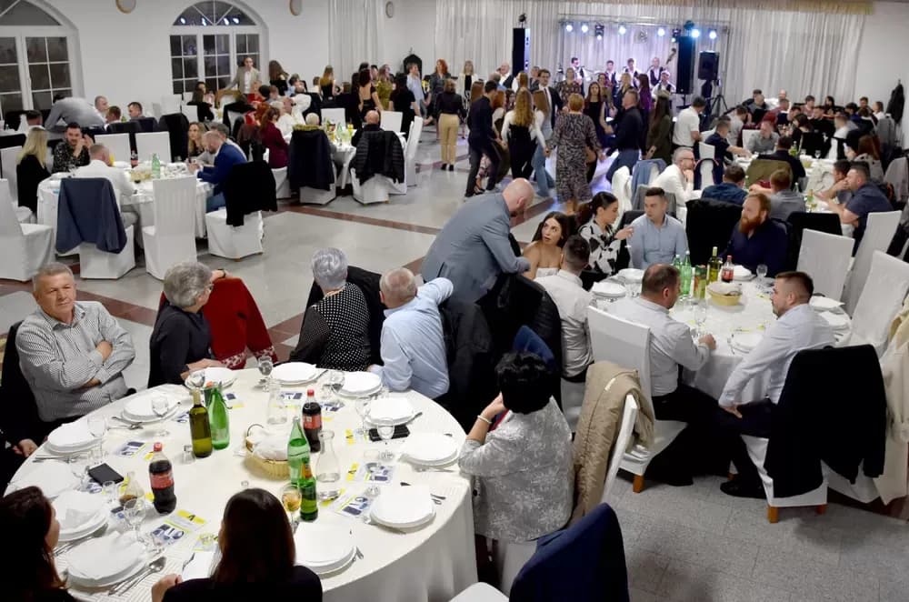 Na Tamburaškoj zabavi TS Šokci i Astal razveselili brojne posjetitelje