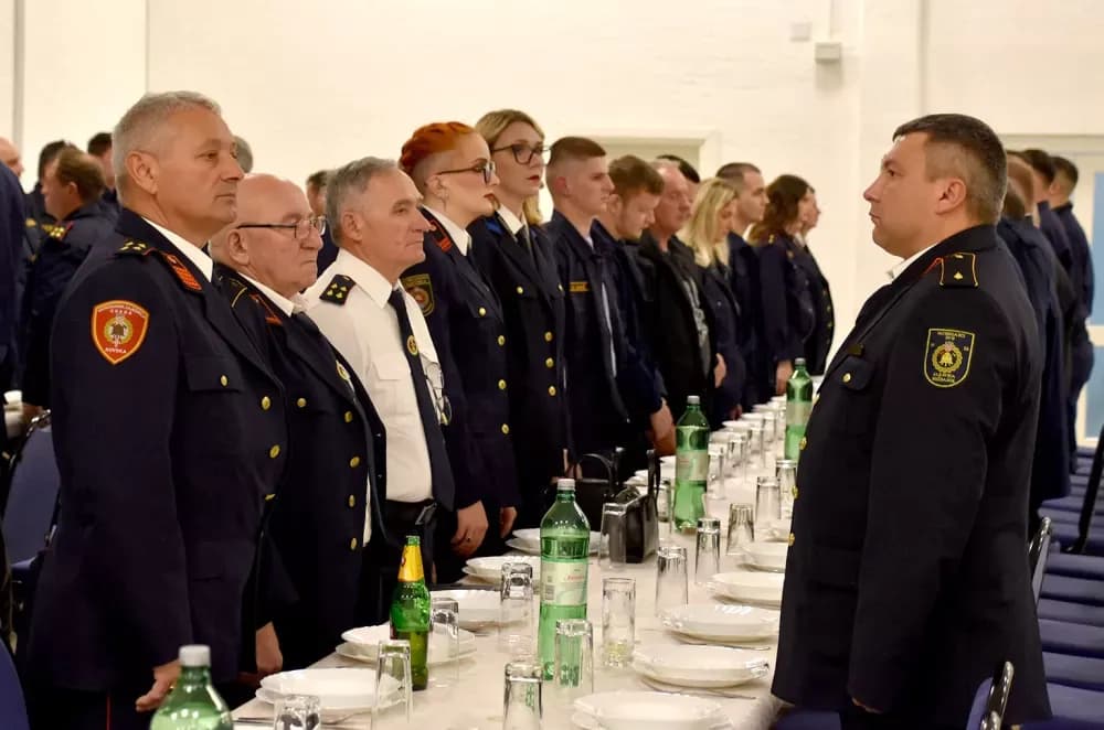 Velički vatrogasci uz 32 intervencije hvatali su zmije i uklanjali stršljenove
