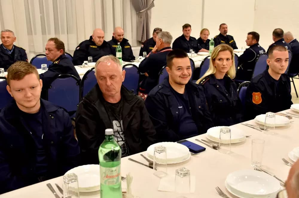 Velički vatrogasci uz 32 intervencije hvatali su zmije i uklanjali stršljenove
