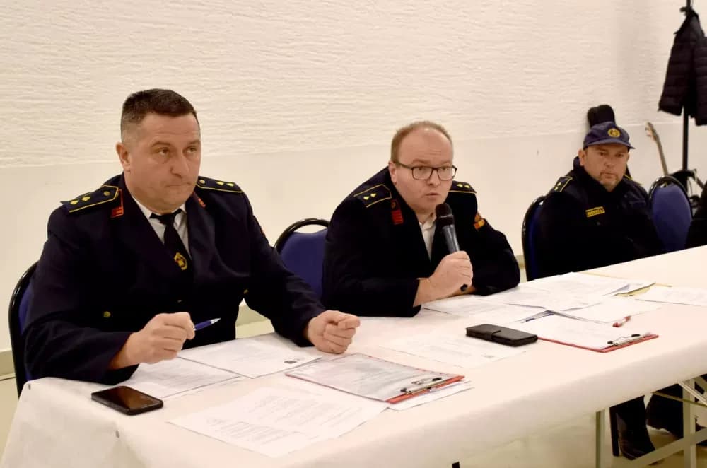 Velički vatrogasci uz 32 intervencije hvatali su zmije i uklanjali stršljenove