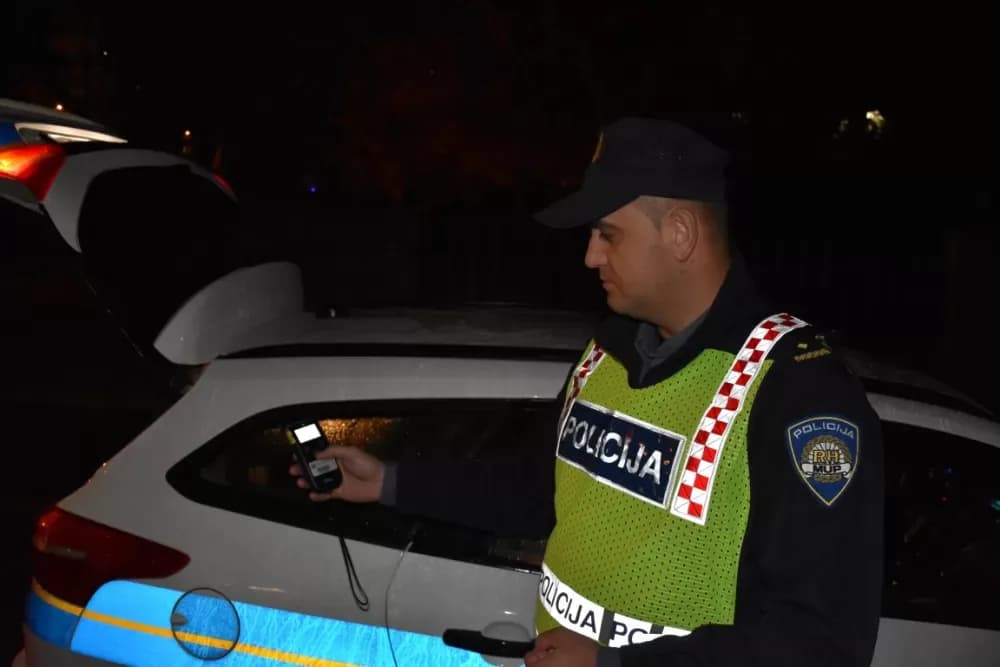 Unatoč zabrani vozio s 1,20 promila – prijeti mu 3.300 eura kazne