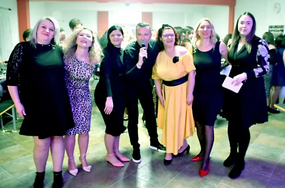 Jubilarni Dan žena u Tornju uz Dubu Biondića i Papučke vile