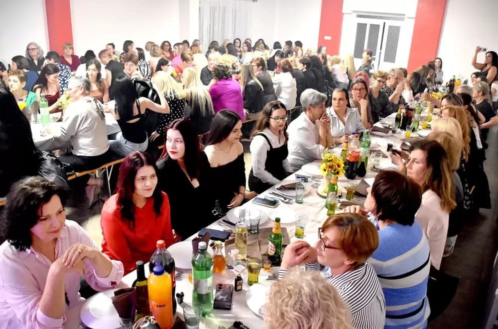 Jubilarni Dan žena u Tornju uz Dubu Biondića i Papučke vile