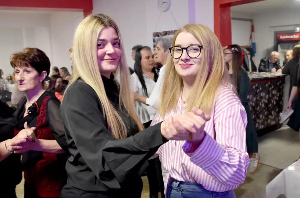 Jubilarni Dan žena u Tornju uz Dubu Biondića i Papučke vile