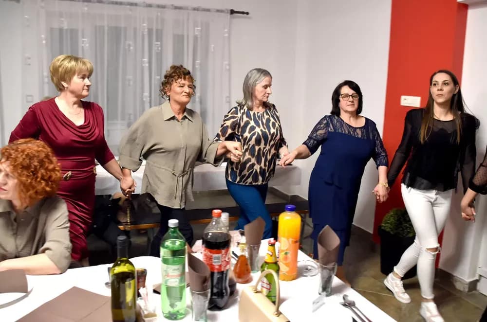 Jubilarni Dan žena u Tornju uz Dubu Biondića i Papučke vile