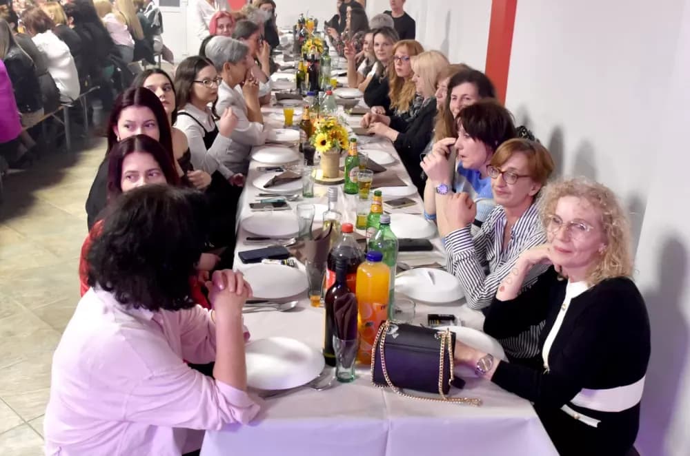 Jubilarni Dan žena u Tornju uz Dubu Biondića i Papučke vile