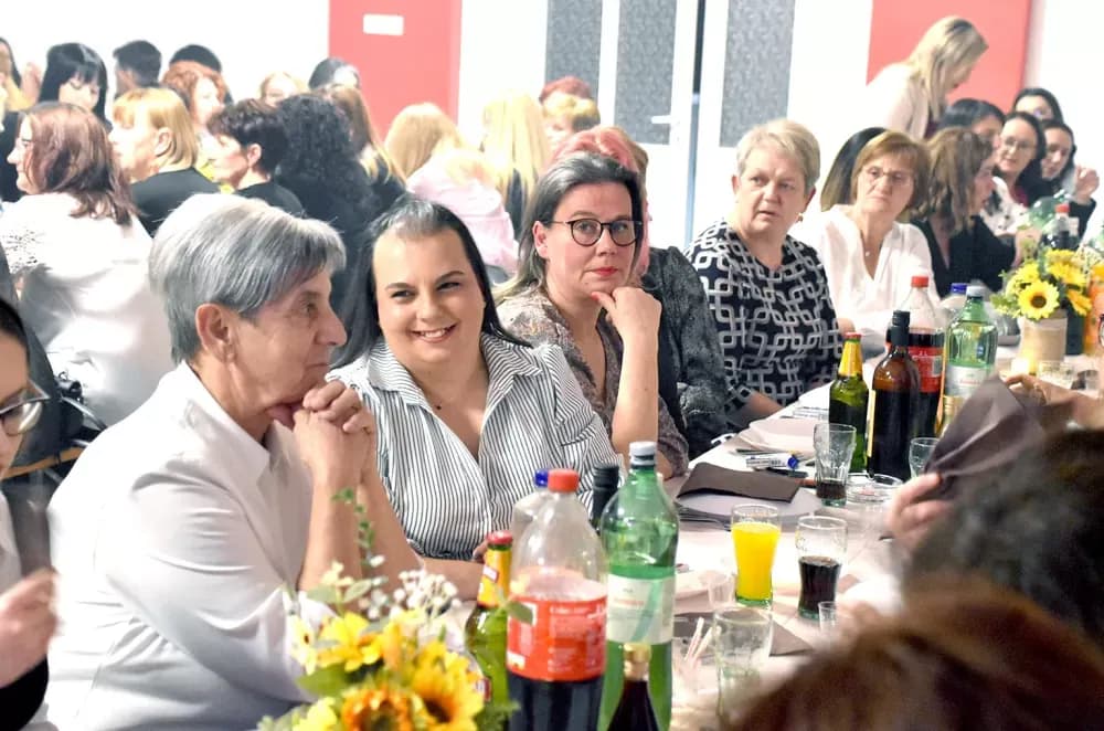 Jubilarni Dan žena u Tornju uz Dubu Biondića i Papučke vile