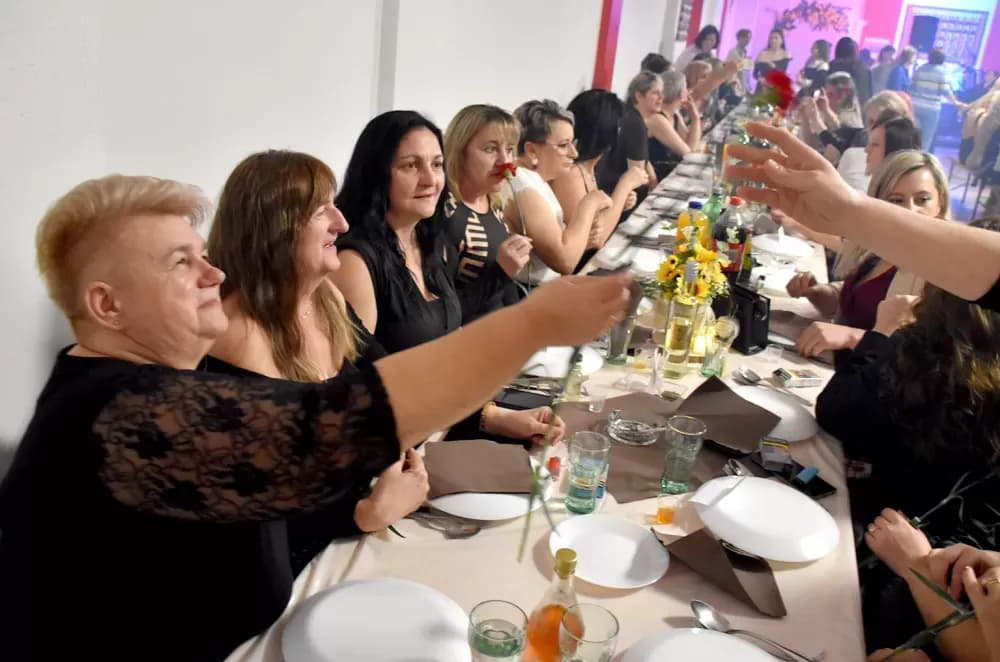 Jubilarni Dan žena u Tornju uz Dubu Biondića i Papučke vile