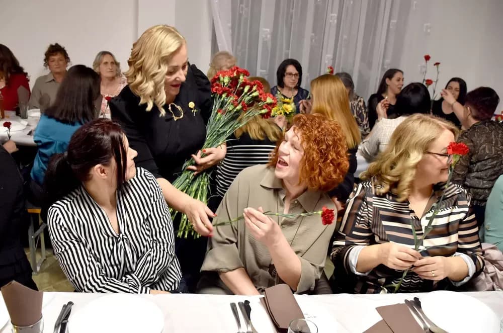 Jubilarni Dan žena u Tornju uz Dubu Biondića i Papučke vile