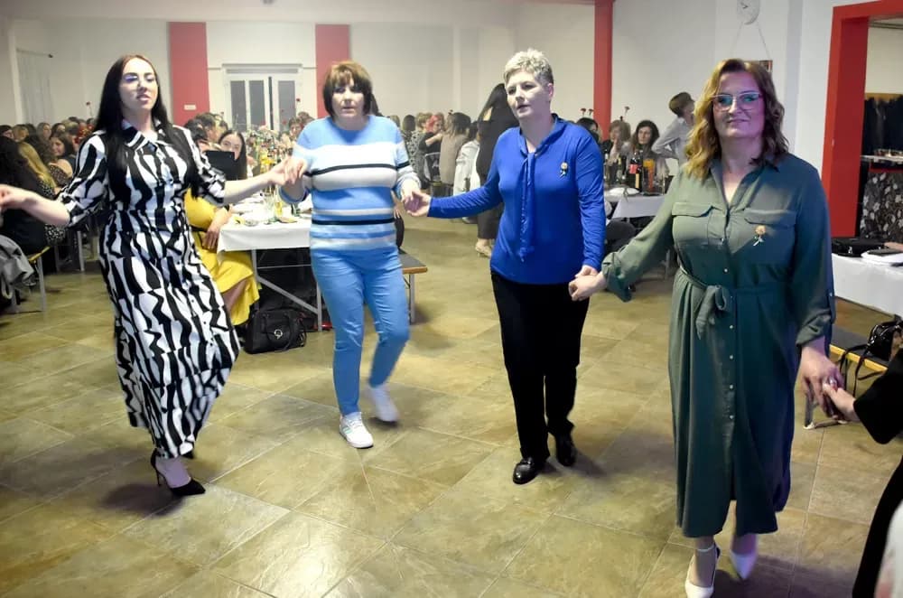 Jubilarni Dan žena u Tornju uz Dubu Biondića i Papučke vile