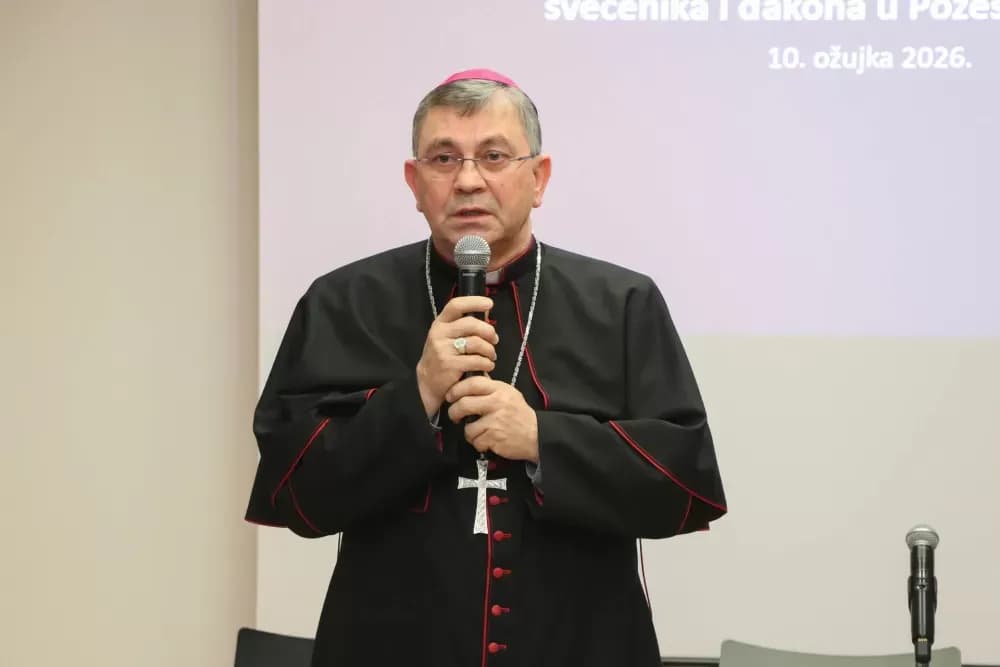 Svećenici Požeške biskupije na korizmenoj duhovnoj obnovi: Poziv na dublje jedinstvo s Kristom