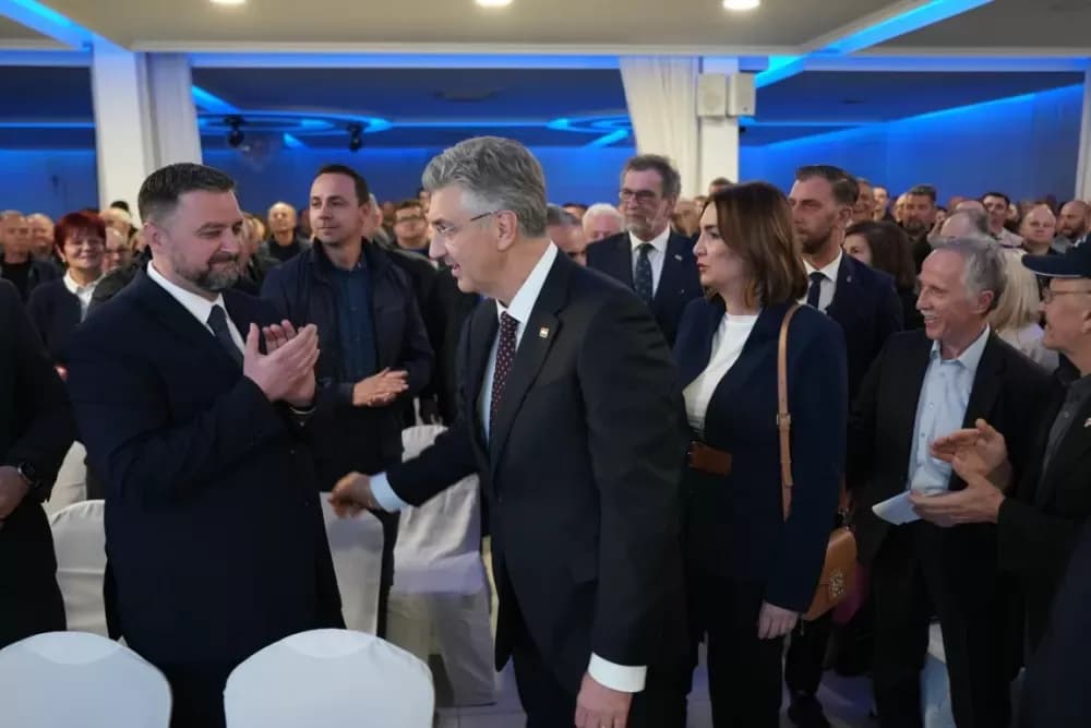 „Plenković na 36. obljetnici HDZ-a u Požegi: ‘Antonija Jozić i HDZ donose pobjede i projekte!’“