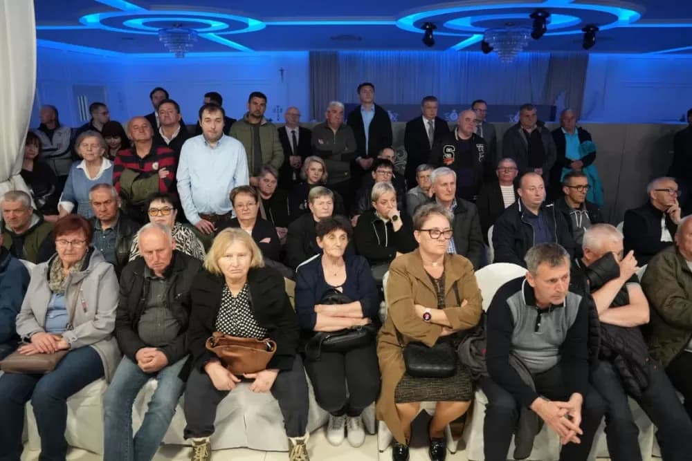 „Plenković na 36. obljetnici HDZ-a u Požegi: ‘Antonija Jozić i HDZ donose pobjede i projekte!’“