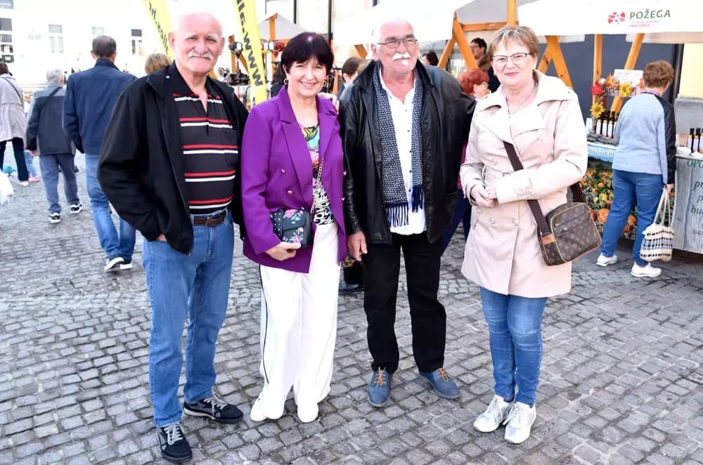 Povijesne postrojbe ponovno oživjele duh prošlih vremena u Požegi