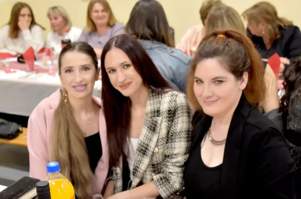 ZABAVNA VEČER U TEKIĆU: Više od stotinu žena plesalo za obnovu mjesne kapele
