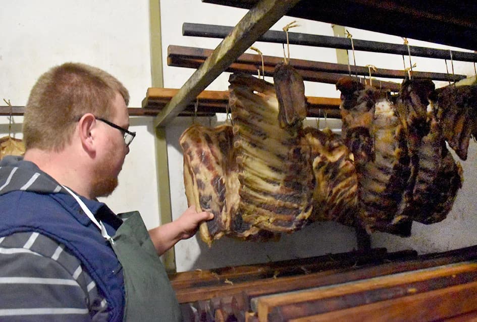 SEZONA KOLINJA NA OPG HRUŠKA IZ BJELIŠEVCA: Kulen je obiteljski brend