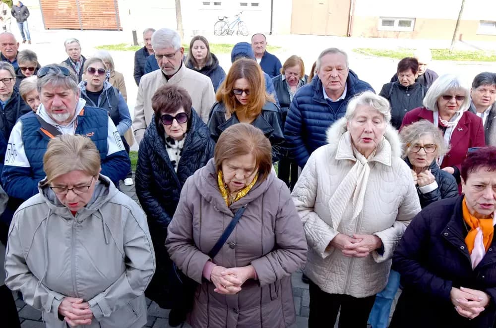 POŽEŽANI PROSLAVILI SVETOG JOSIPA: Svečano misno slavlje u kapelici na izlazu iz grada