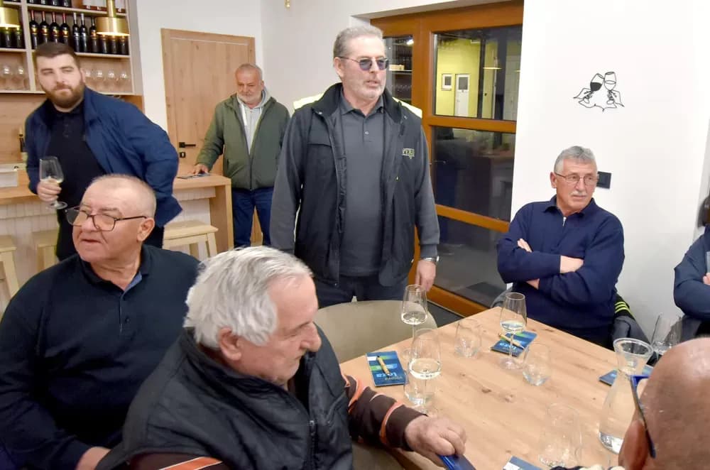 KUTJEVAČKI VINARI KOD OBITELJI PERAK: Stručno usavršavanje uoči nove vegetacijske sezone
