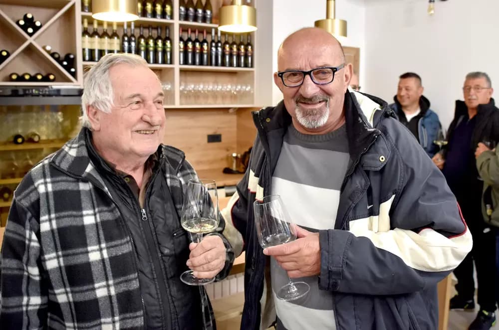 KUTJEVAČKI VINARI KOD OBITELJI PERAK: Stručno usavršavanje uoči nove vegetacijske sezone