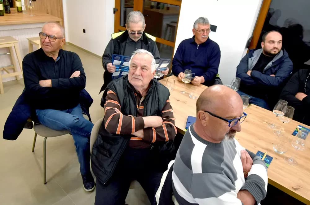KUTJEVAČKI VINARI KOD OBITELJI PERAK: Stručno usavršavanje uoči nove vegetacijske sezone