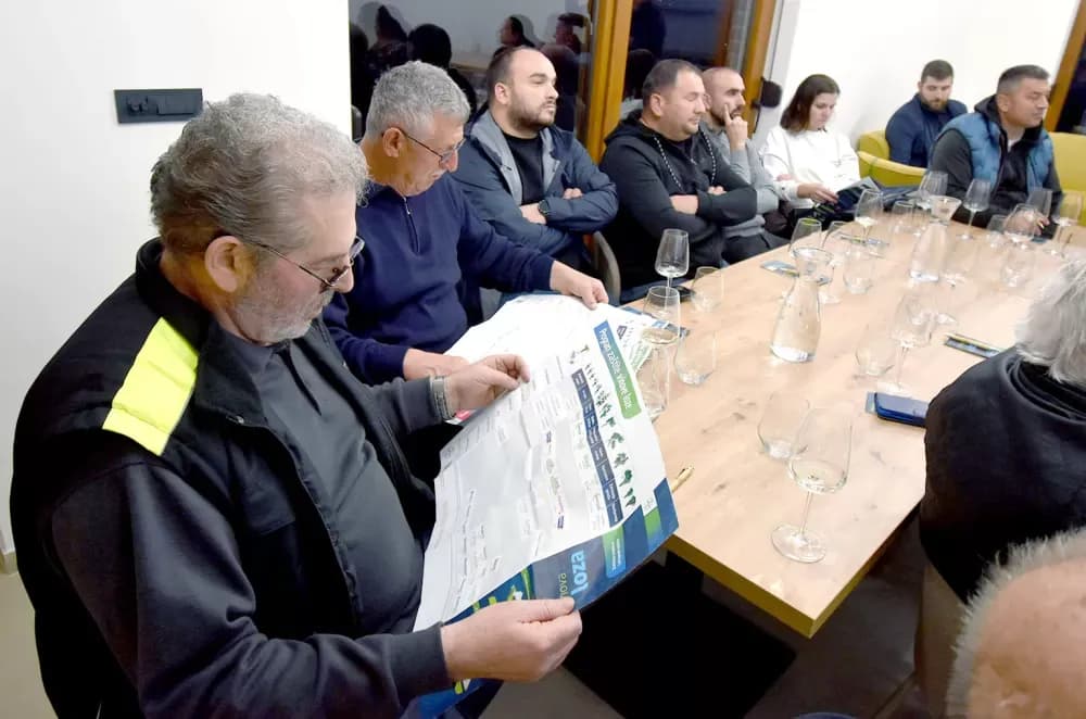 KUTJEVAČKI VINARI KOD OBITELJI PERAK: Stručno usavršavanje uoči nove vegetacijske sezone