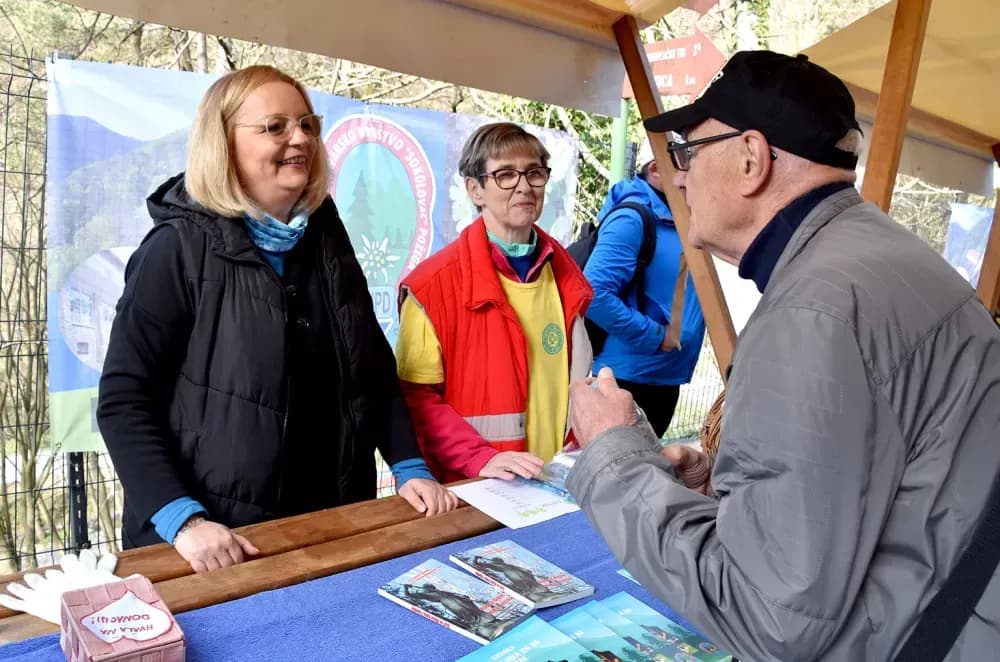 Tisuće planinara na Papučkim jaglacima pohode sedam staza