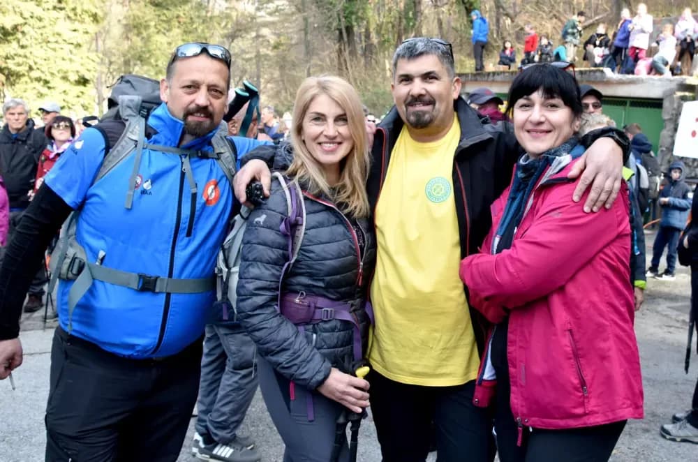 Tisuće planinara na Papučkim jaglacima pohode sedam staza