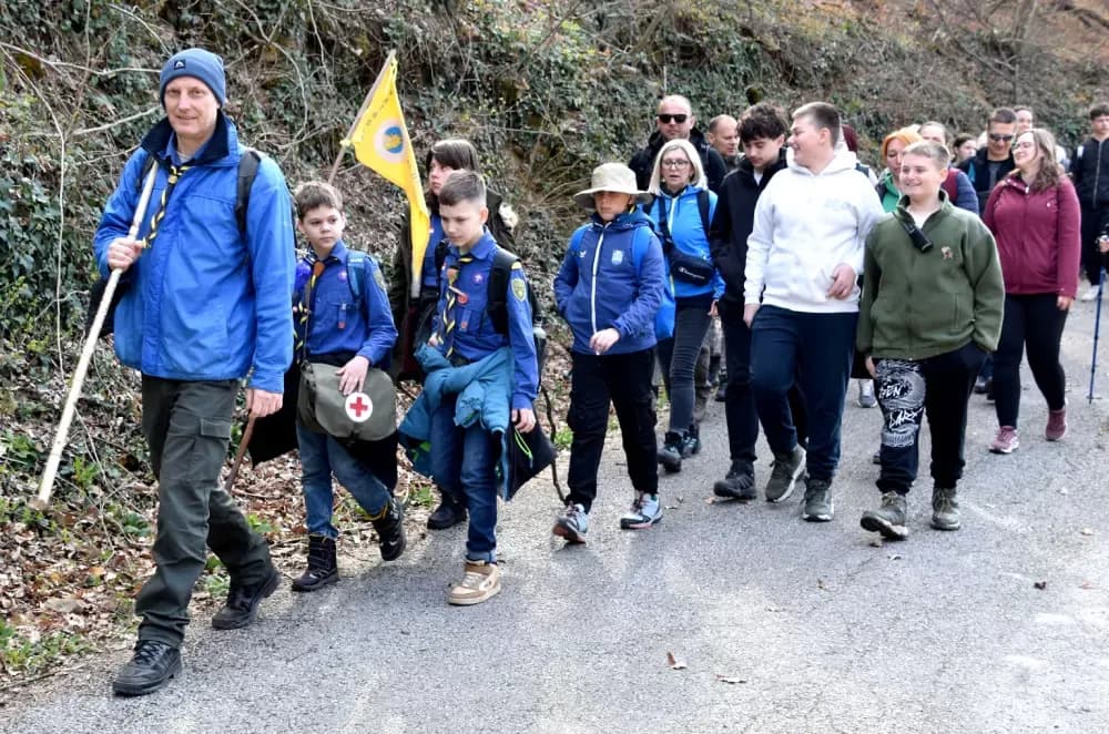 Tisuće planinara na Papučkim jaglacima pohode sedam staza