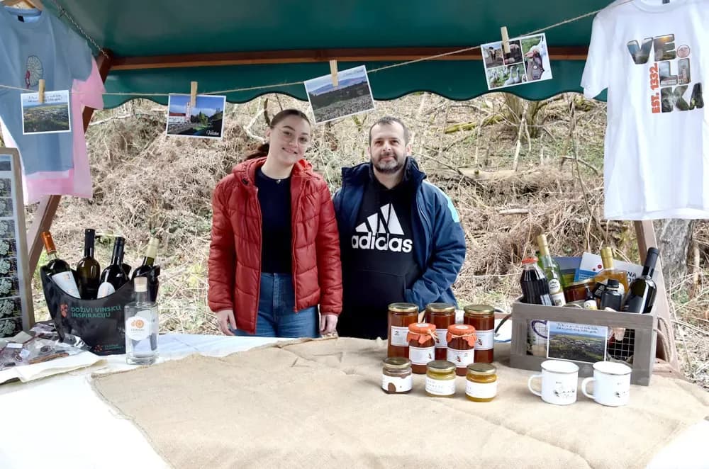 Tisuće planinara na Papučkim jaglacima pohode sedam staza
