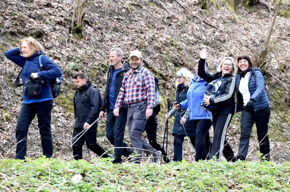 Tisuće planinara na Papučkim jaglacima pohode sedam staza