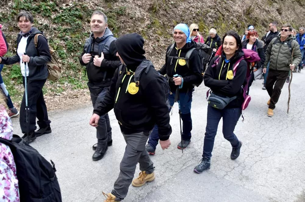 Tisuće planinara na Papučkim jaglacima pohode sedam staza