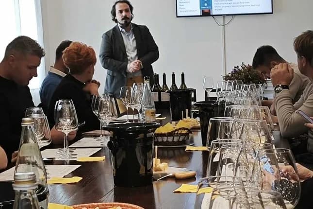 Edukativno studijsko putovanje vinara i vlasnika ugostiteljskih objekata iz Zlatne Slavonije u Sloveniju i Italiju
