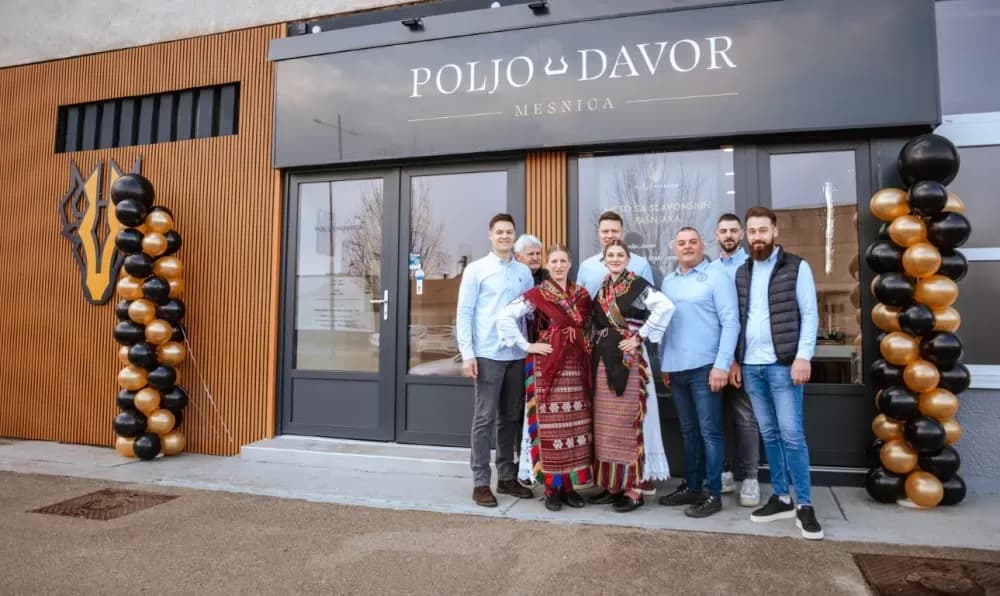 Poljo-Davor proširio ponudu u Požegi: Svježe meso i domaće prerađevine bliže građanima