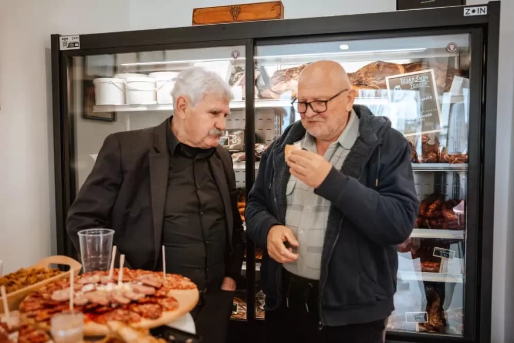 Poljo-Davor proširio ponudu u Požegi: Svježe meso i domaće prerađevine bliže građanima
