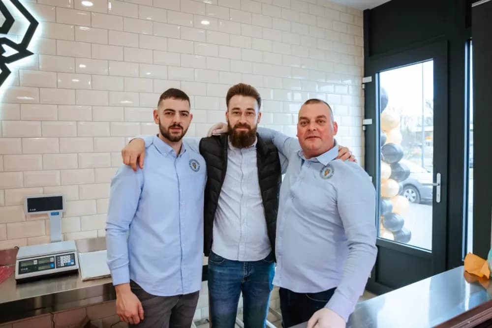 Poljo-Davor proširio ponudu u Požegi: Svježe meso i domaće prerađevine bliže građanima