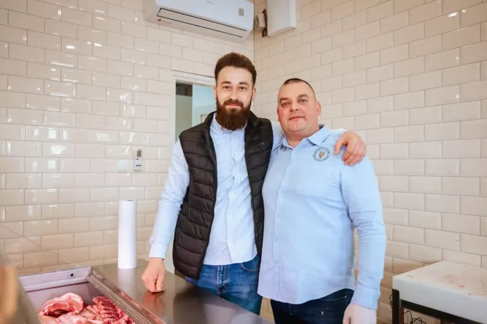 Poljo-Davor proširio ponudu u Požegi: Svježe meso i domaće prerađevine bliže građanima