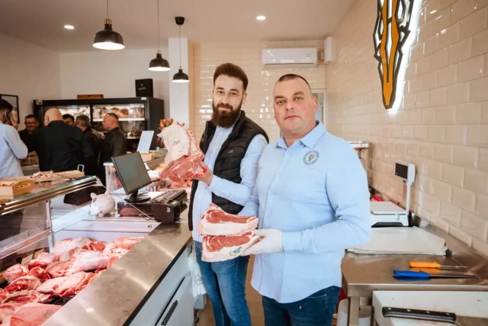Poljo-Davor proširio ponudu u Požegi: Svježe meso i domaće prerađevine bliže građanima