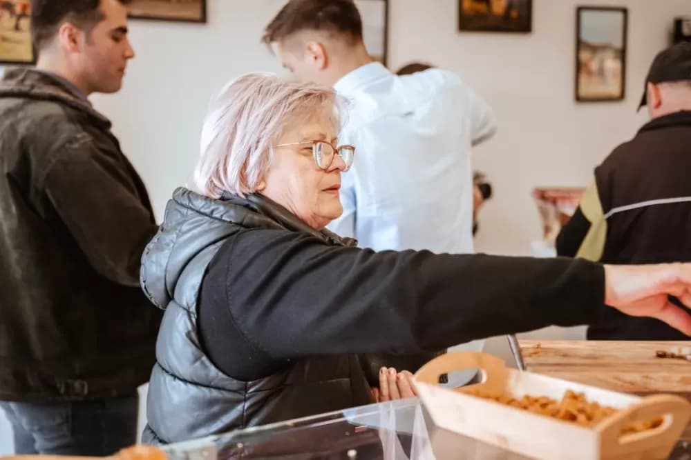 Poljo-Davor proširio ponudu u Požegi: Svježe meso i domaće prerađevine bliže građanima