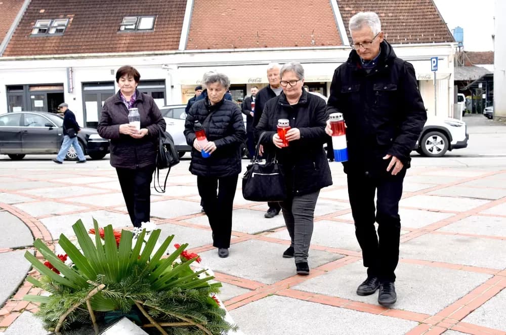 Roditelji poginulih branitelja požeškog kraja posjetili dvije bojišnice - jednu izvan naše zemlje