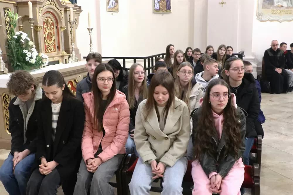 Veliki četvrtak: Posvećena ulja i obnovljena svećenička obećanja