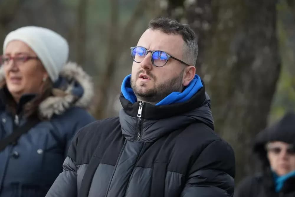 Križni put na požeškoj Kalvariji okupio brojne vjernike na Veliki petak