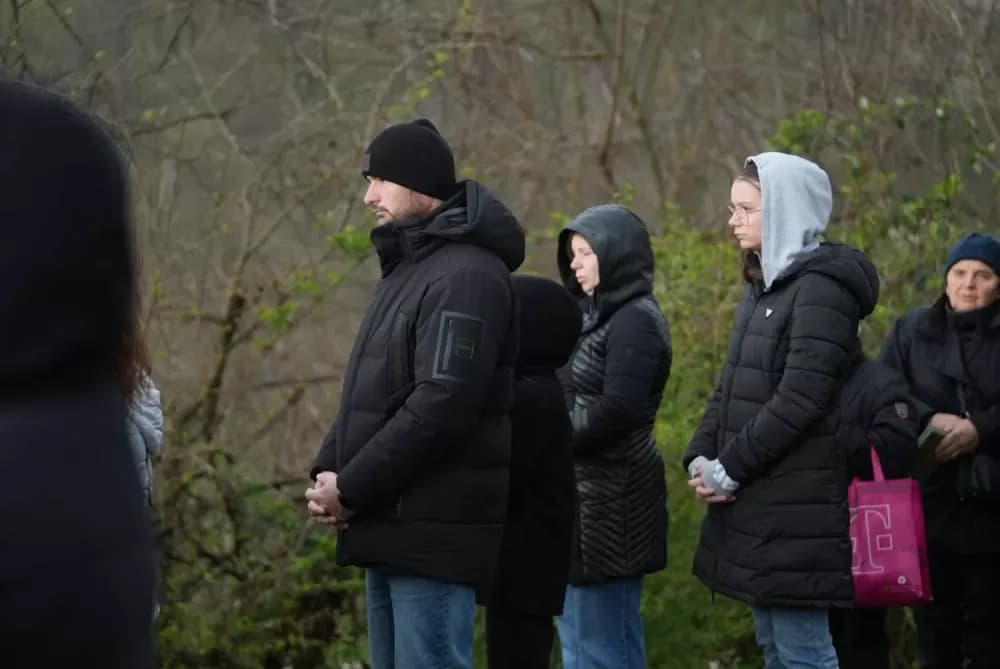 Križni put na požeškoj Kalvariji okupio brojne vjernike na Veliki petak