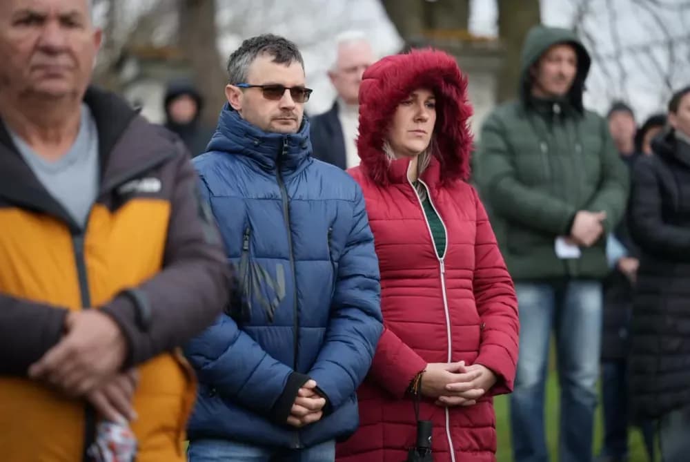 Križni put na požeškoj Kalvariji okupio brojne vjernike na Veliki petak