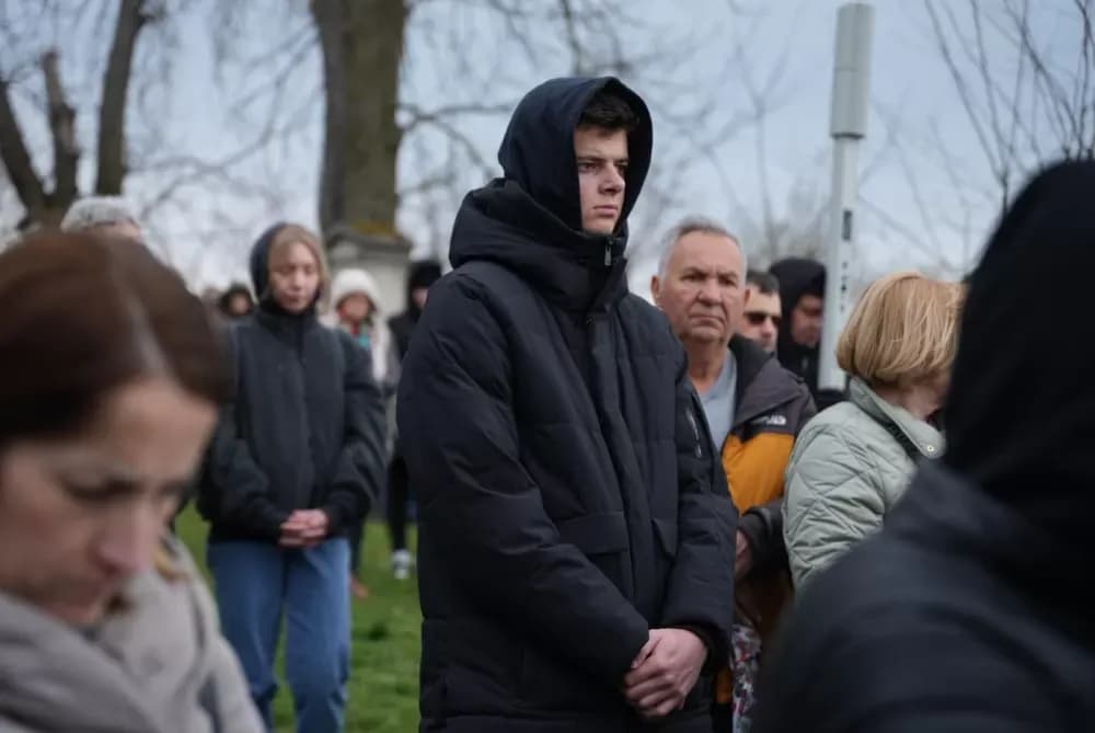 Križni put na požeškoj Kalvariji okupio brojne vjernike na Veliki petak