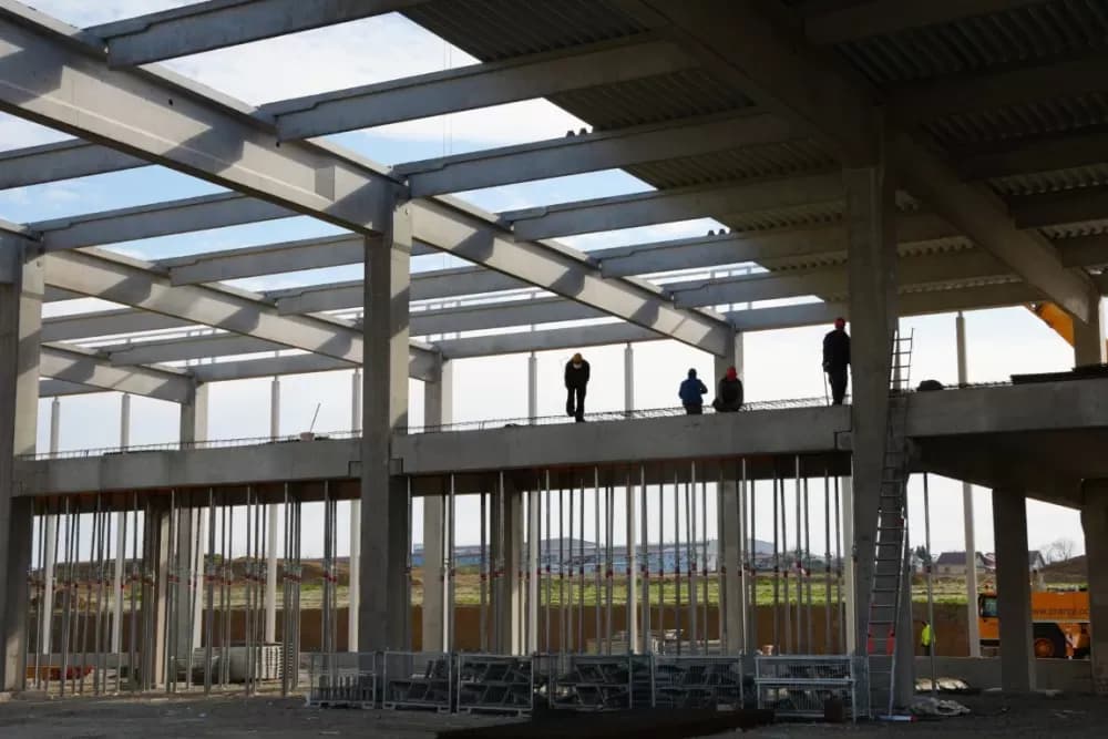 Gradnja Regionalnog distribucijskog centra za voće i povrće u Požegi od 16 milijuna eura napreduje prema planu